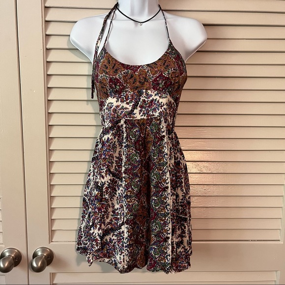 Dresses & Skirts - Floral Halter Dress